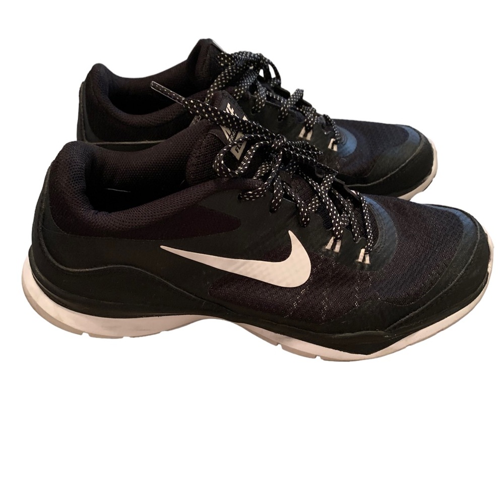 Nike Women’s Sneakers Black Flex TR5 Training Cross Fit Sneakers. Size 8 - Picture 2 of 7